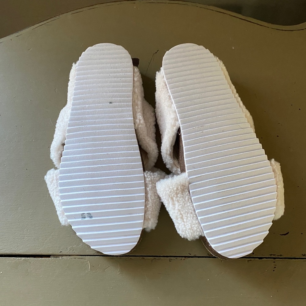 New Never Worn Steve Madden Slides - image 2